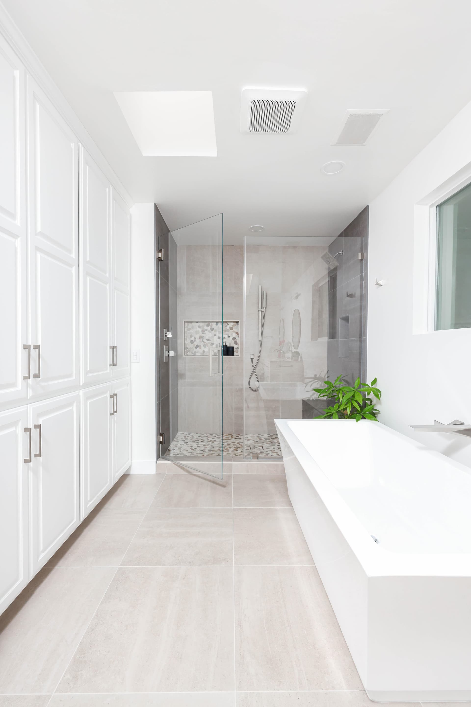 Bathroom Remodeling in La Jolla: Design Ideas, Process & What to Expect