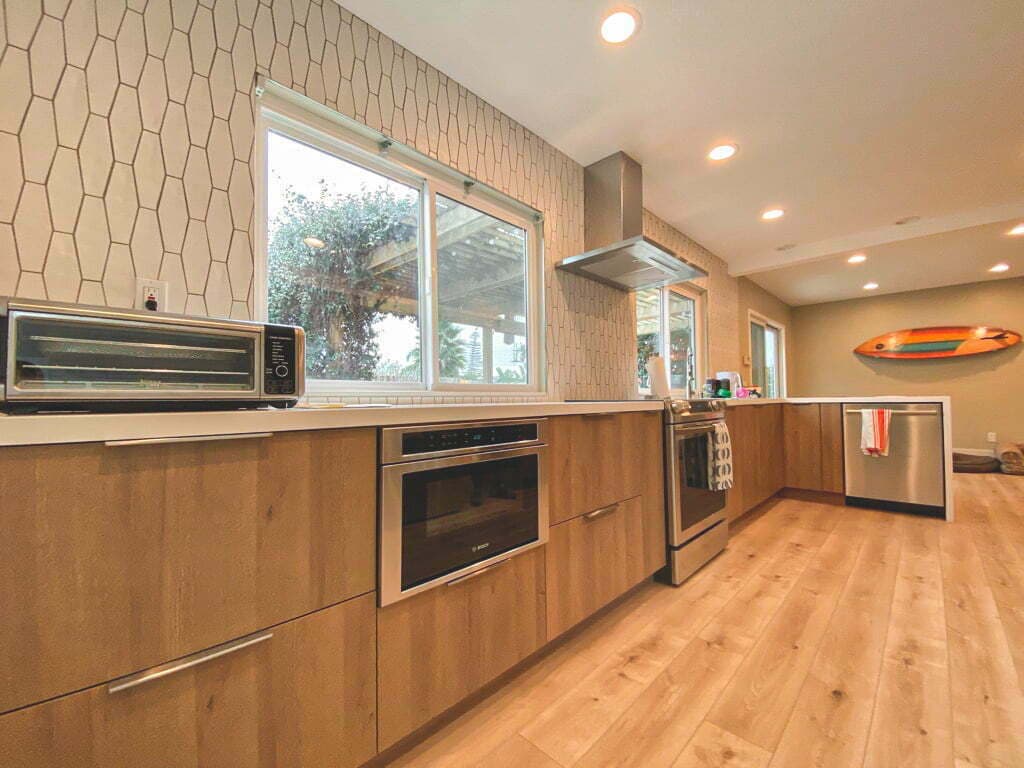 Open Concept Kitchen Island With Stove