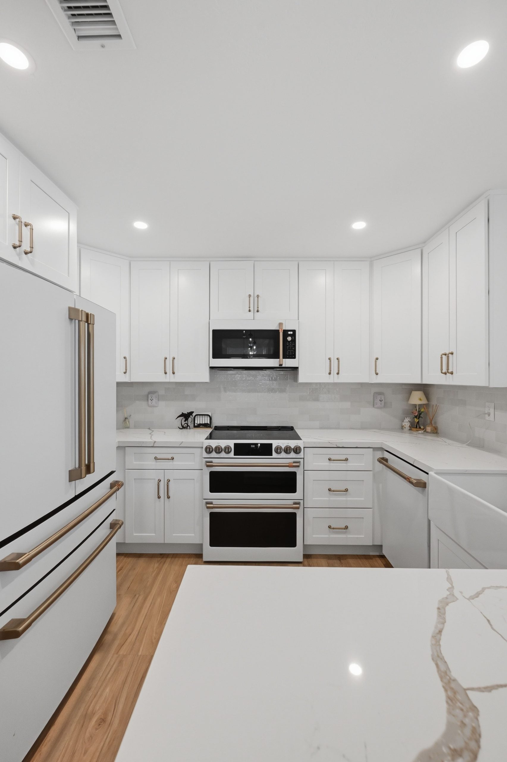 Donahue Drive - Kitchen Range & Countertop View