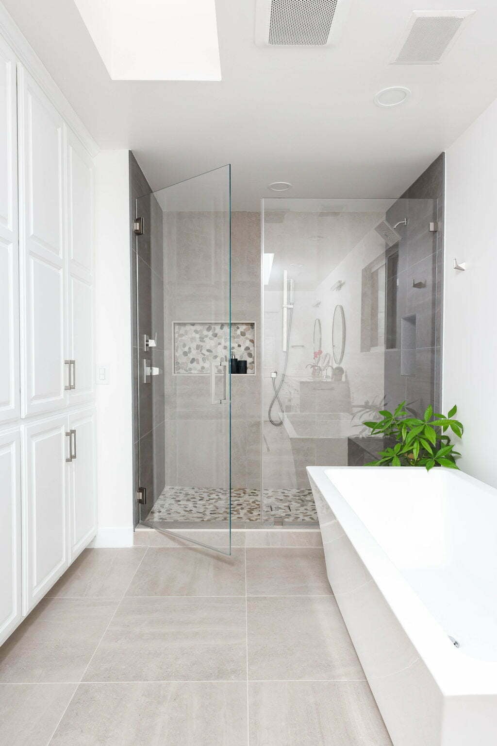 Contemporary Primary Bath Retreat – La Jolla, CA