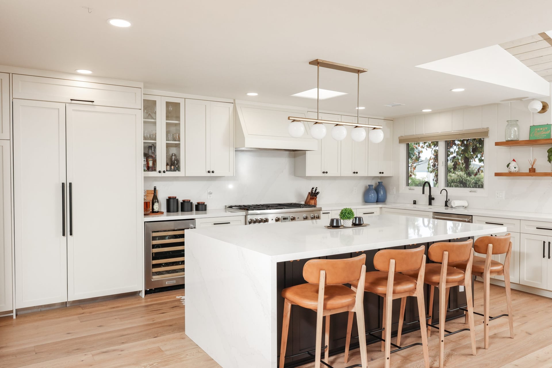 Contemporary Kitchen Masterpiece – La Jolla, CA