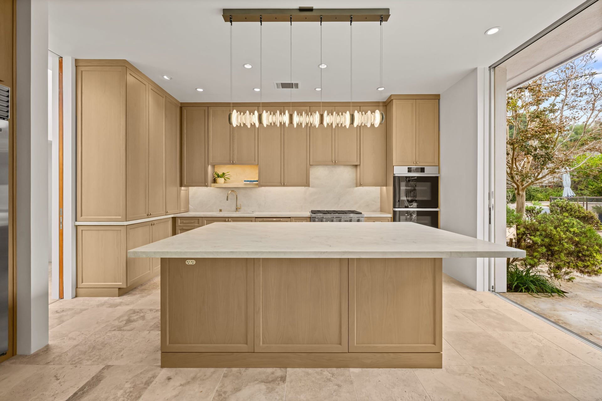 2876 Sugarman Way 8