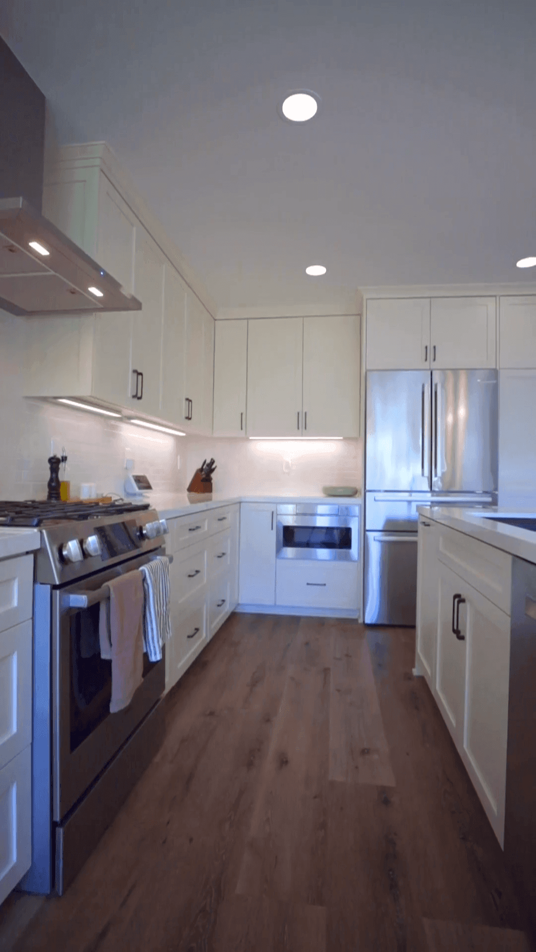 Warm-Toned Elegance – Contemporary Kitchen video cover