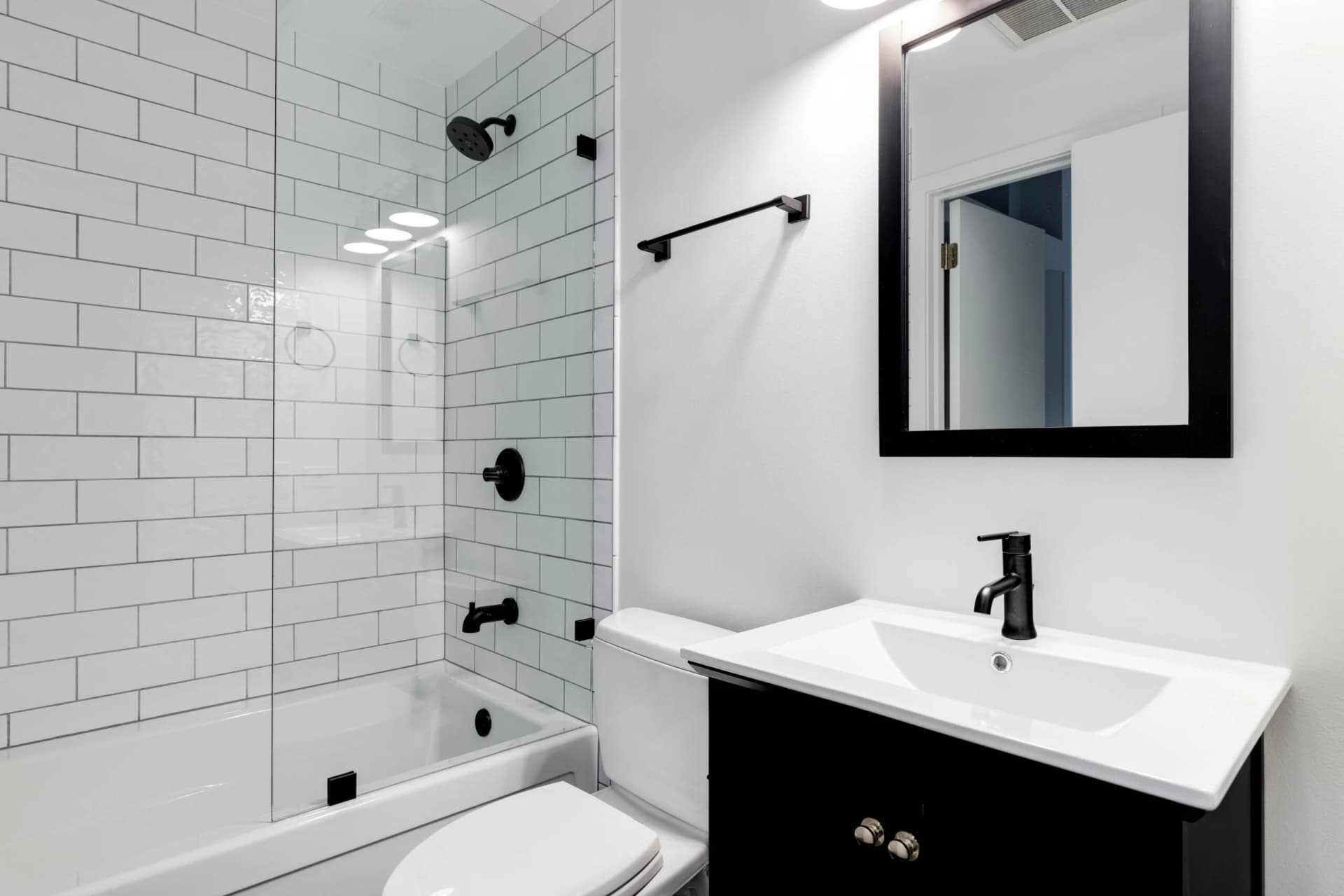 Luxury Bathroom Remodeling in San Diego: Elegant Designs for Modern Living